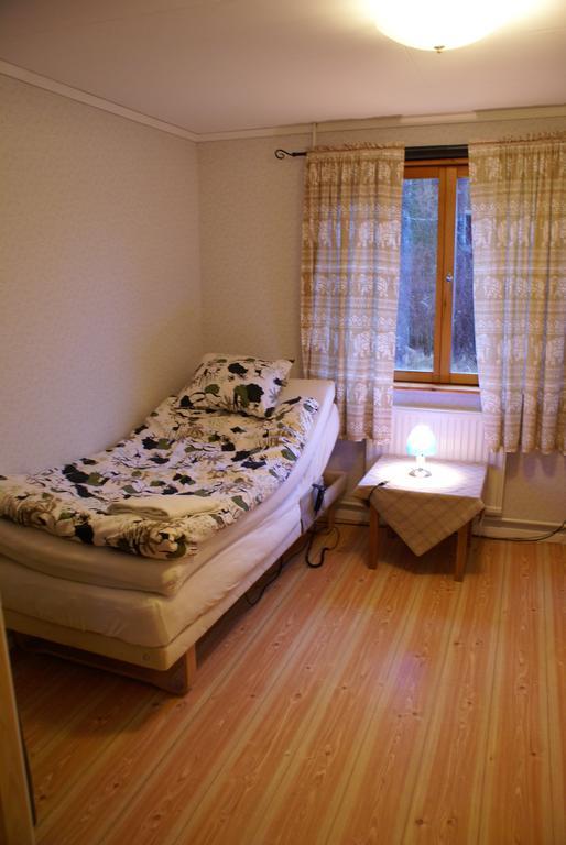 Albergue Mellangarden Vasterbykil Habitación foto