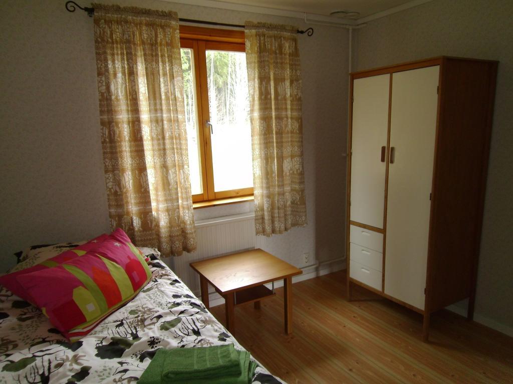 Albergue Mellangarden Vasterbykil Habitación foto